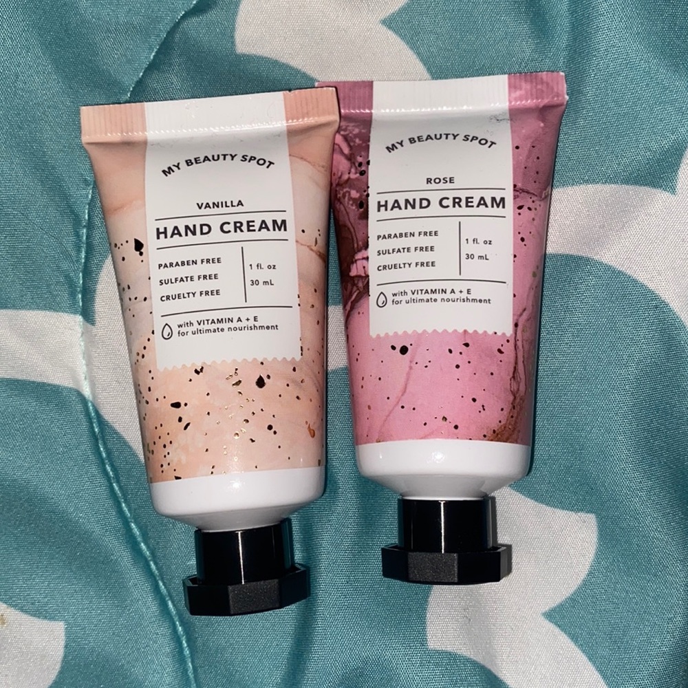 Set of mini hand products